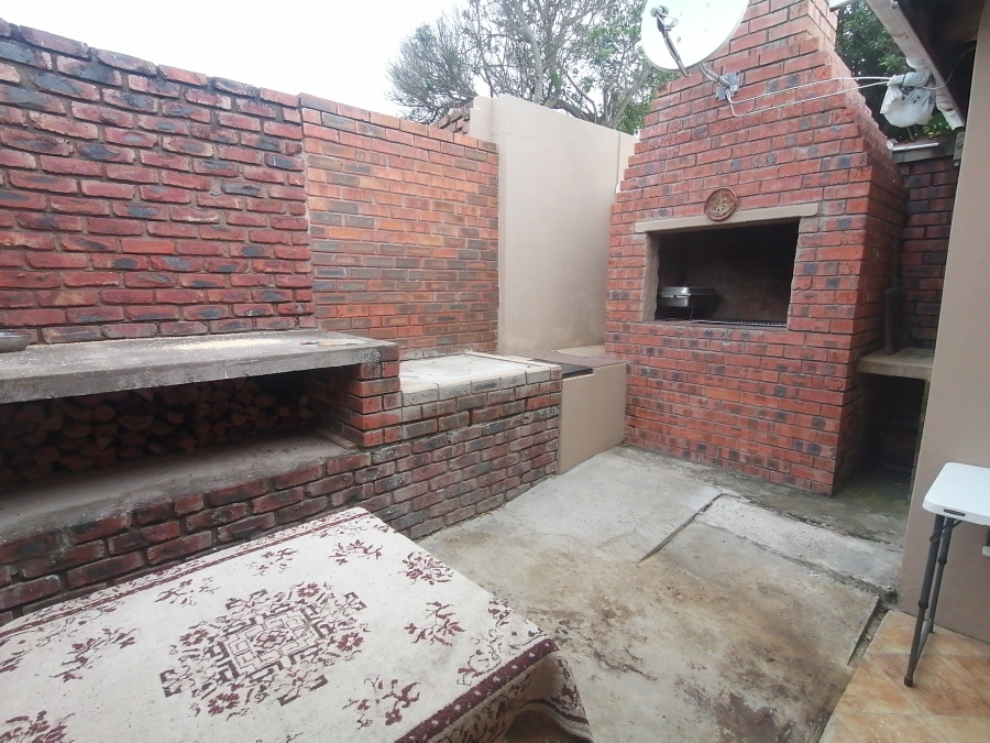 3 Bedroom Property for Sale in Seavale Eastern Cape